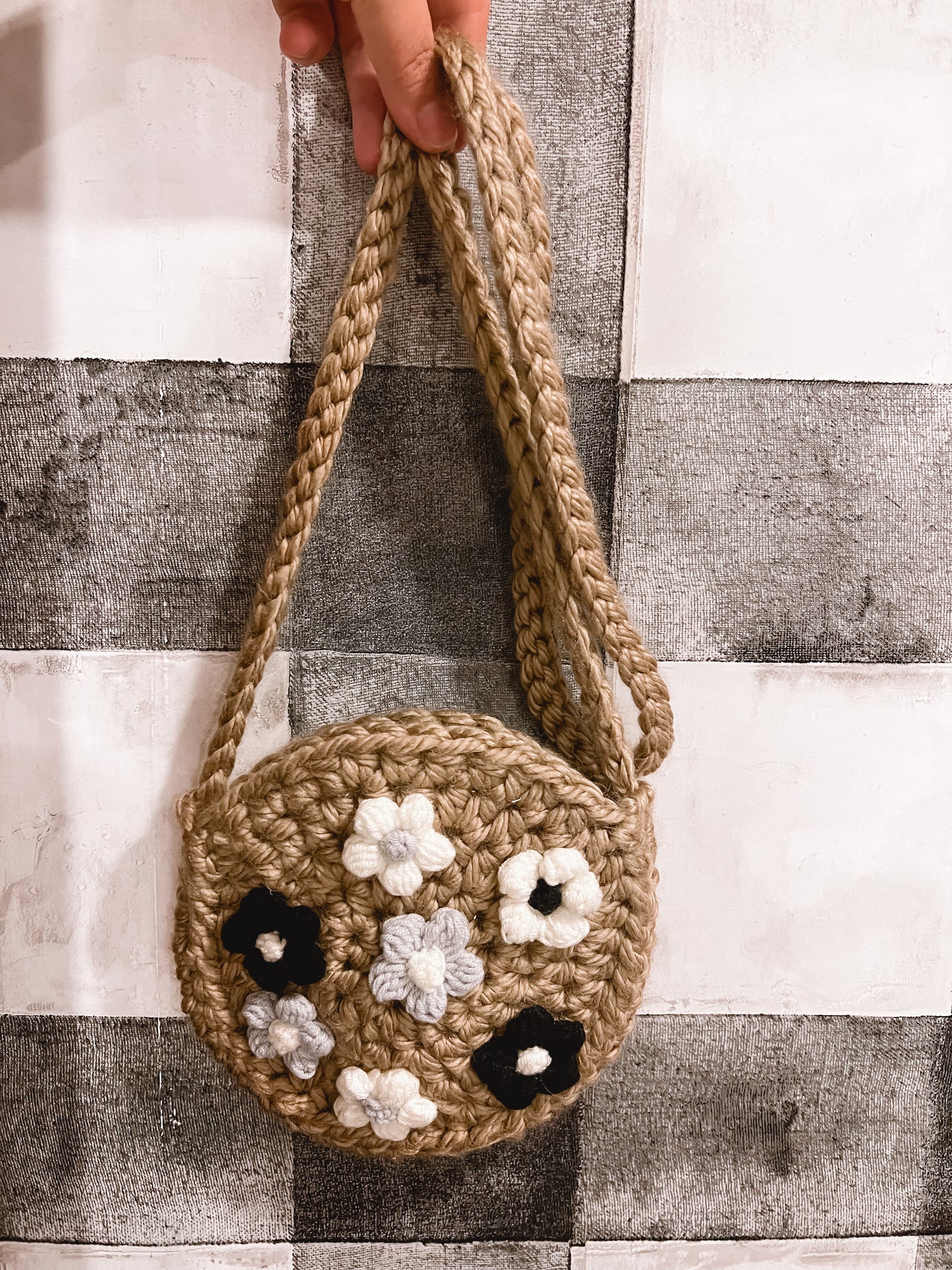 Come Fly With Me Puff Flower Round Crossbody